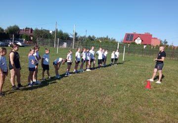 Trener rugby z wizytą u naszych uczniów