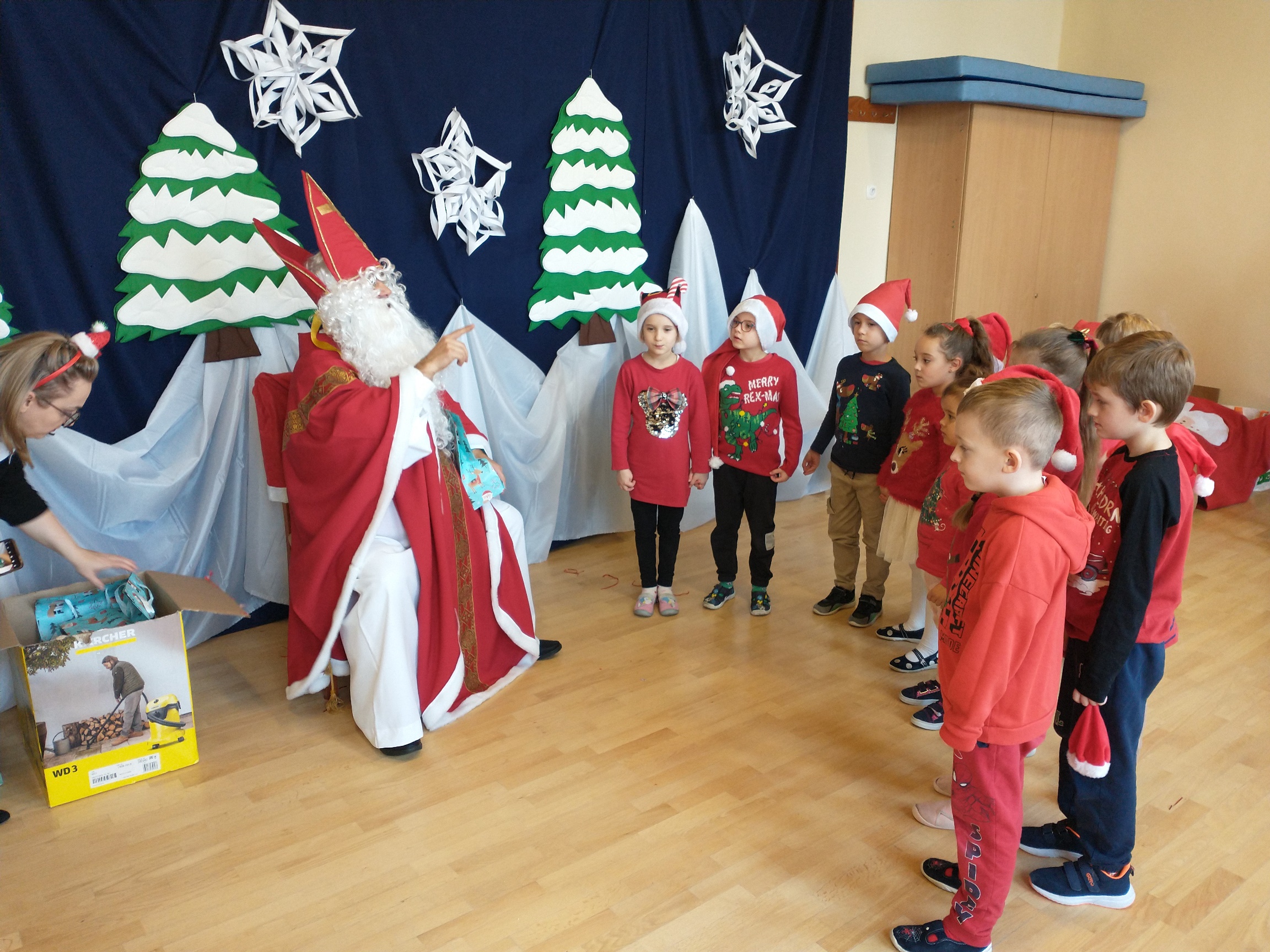 Mikołaj u przedszkolaków