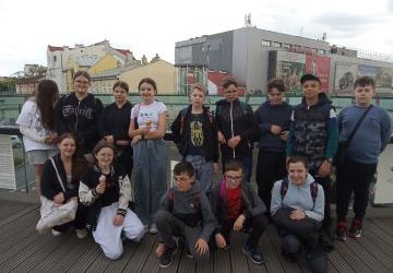 Wyjście klasy VI do kina Helios