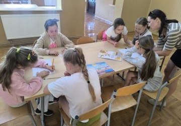 Wizyta klasy II w bibliotece