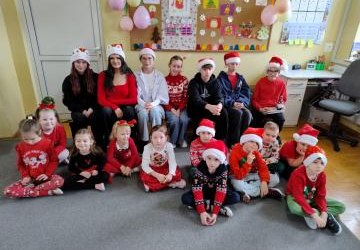 Mikołajkowe czytanie w przedszkolu