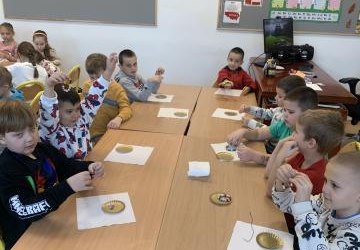 Warsztaty artystyczno-rzemieślnicze w klasie 1