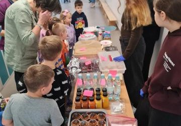 Kiermasz słodkości klasy 7