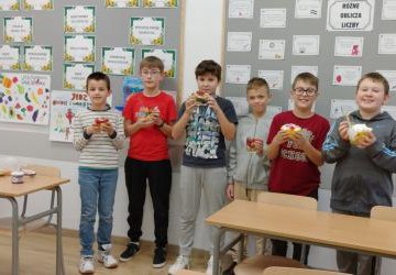 Zajęcia proekologiczne w klasie 4 w ramach projektu 