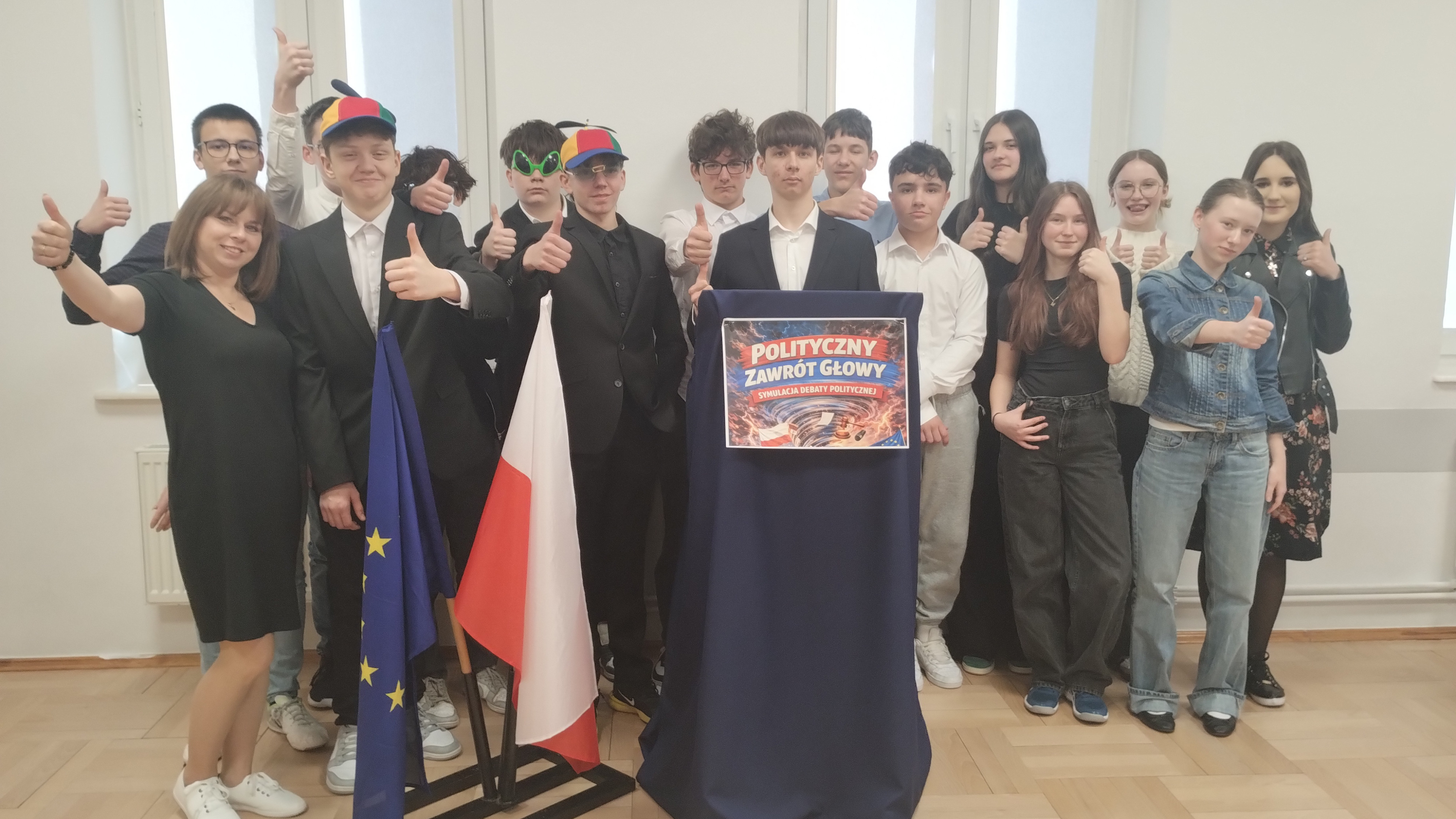 Symulacja debaty politycznej w klasie 8